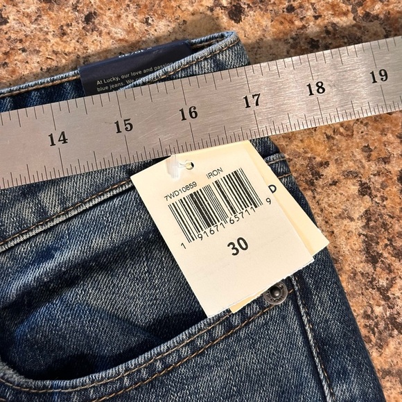 NWT Lucky Brand Sienna Slim Boyfriend Raw Hem Tag Size 10/30 Measures 34/26 - Picture 10 of 16